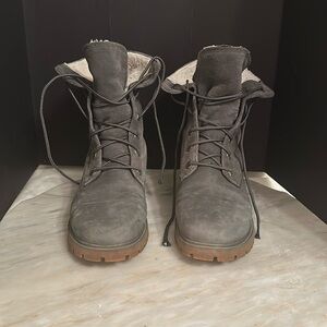 Timberland women’s ankle boots size 8